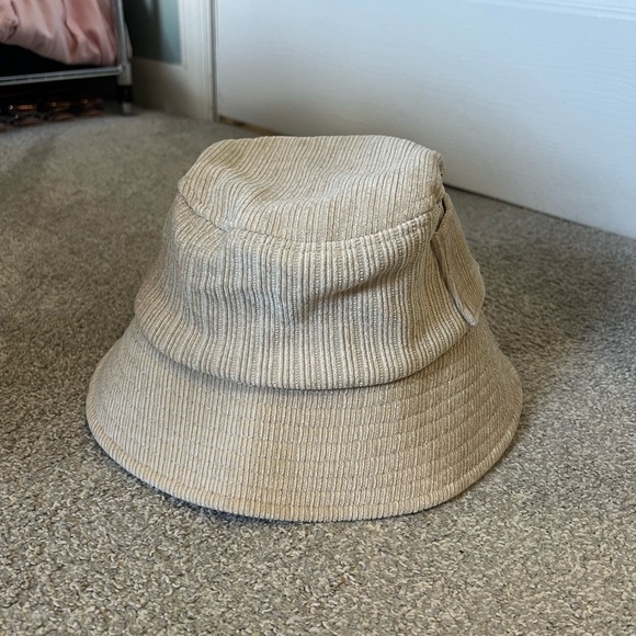FREE PEOPLE corduroy bucket hat - Picture 6 of 6